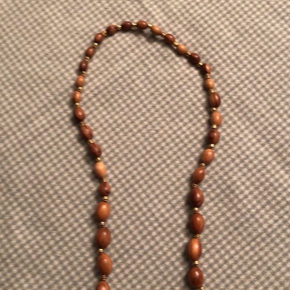 VINTAGE NECKLACE 15” WOODEN BEADED GOLD TONED ACCENTS GRADUATED BOHEMIAN - #340 - Picture 6 of 6